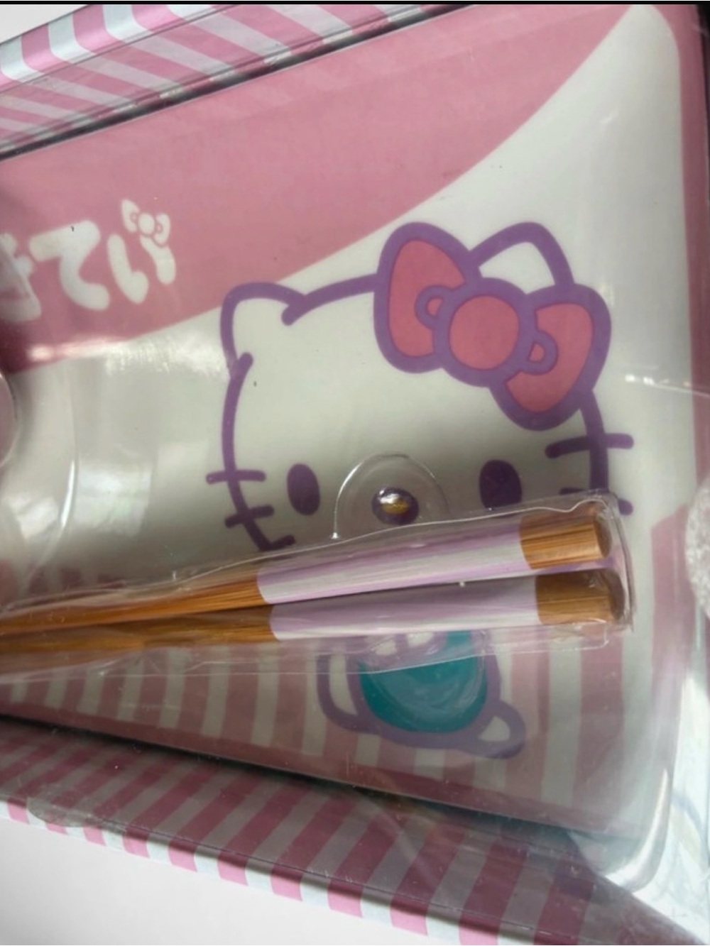 Hello Kitty Sushi Bowl Set and Chopsticks - Picture 4 of 6